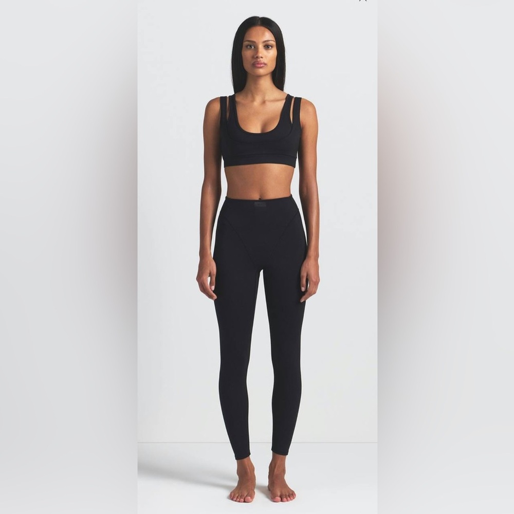 Set SKIMS Classic Black Leggings & top size S